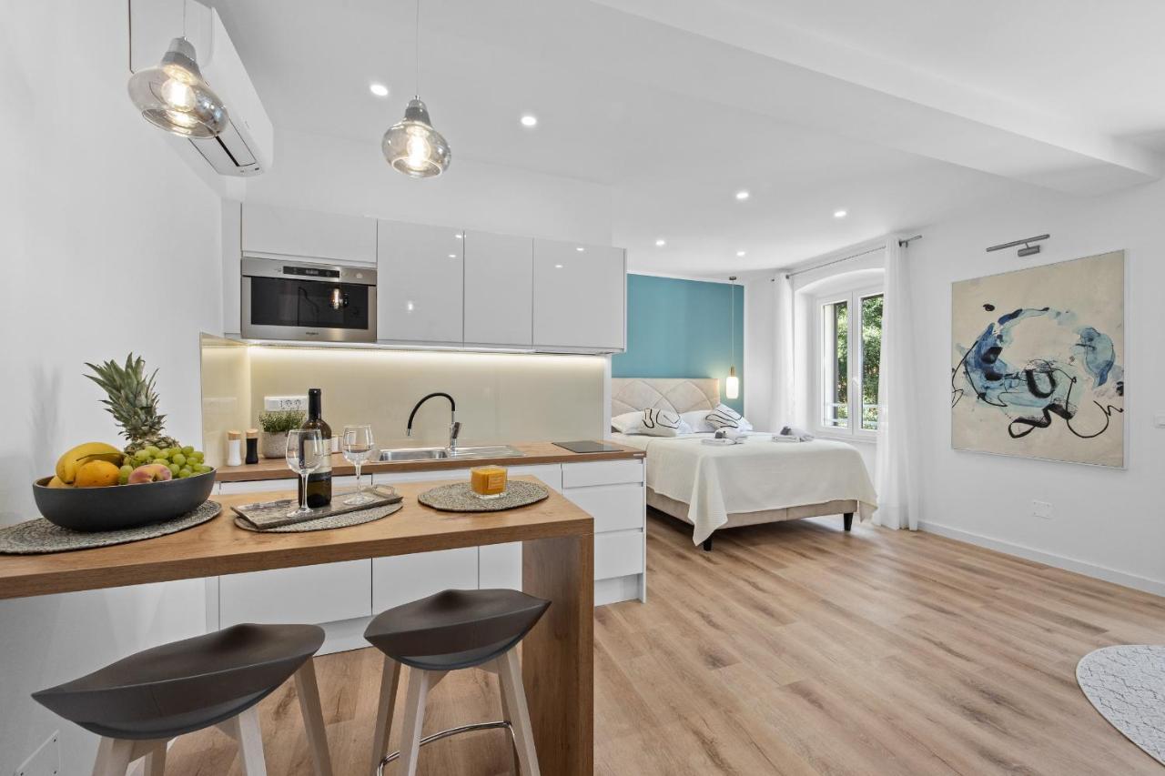 Giardini M Studio Apartments プーラ エクステリア 写真
