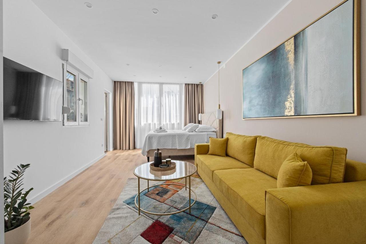 Giardini M Studio Apartments プーラ エクステリア 写真